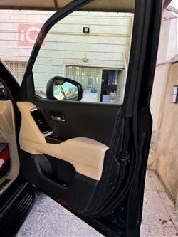 تۆیۆتا لاند کروزەر